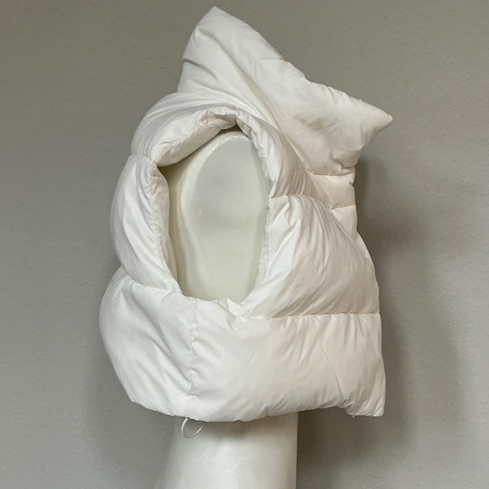 ALO Yoga Ivory White Cropped Gold Rush Puffer Vest - Picture 8 of 15